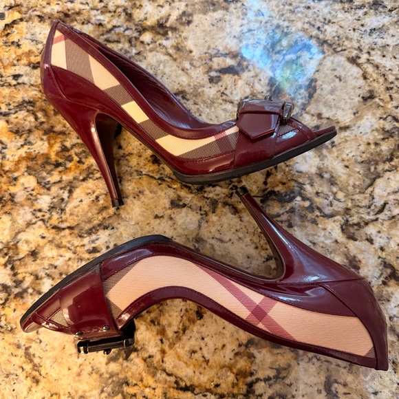 Burberry Open Toe Buckle Pumps - Picture 6 of 11